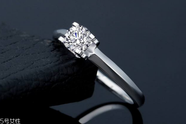 結(jié)婚交換金戒指可以么_結(jié)婚交換戒指可以用黃金戒指嗎_交換戒指可以用金戒指